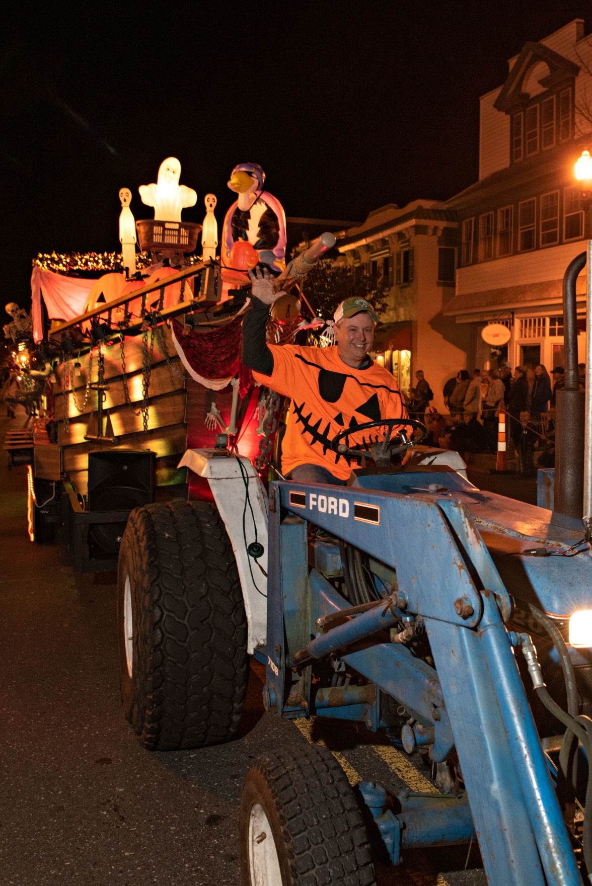 102519_nws_ocparade